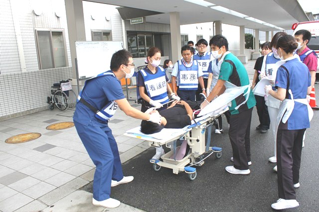 しこり体験ブースの様子。